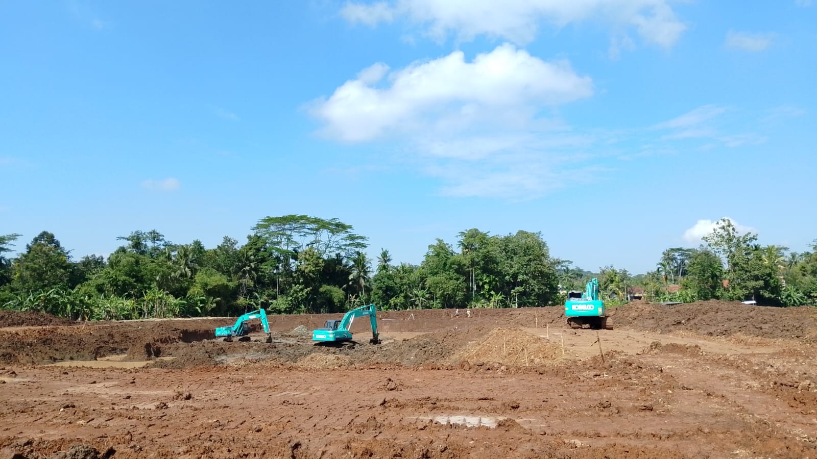 Pembangunan Embung di Alasmalang 50 Persen