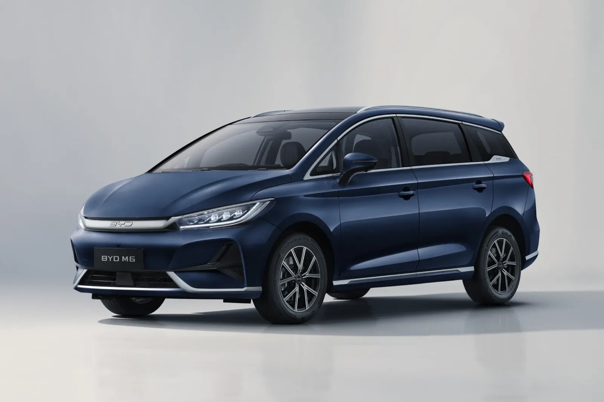 Jangan Salah Pilih Mobil Keluarga, BYD M6 Punya Segalanya