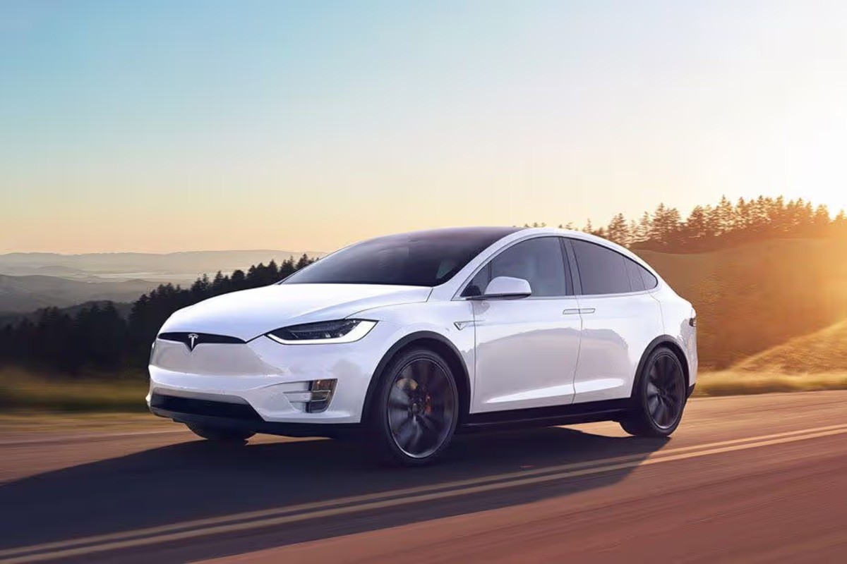Cek Spesifikasi, Harga, dan Update Terbaru Tesla Model X 2025