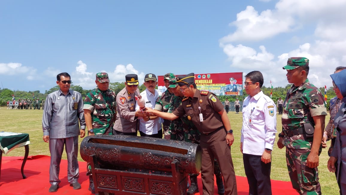 Ayamputih Buka Akses Pertanian dan Perekonomian