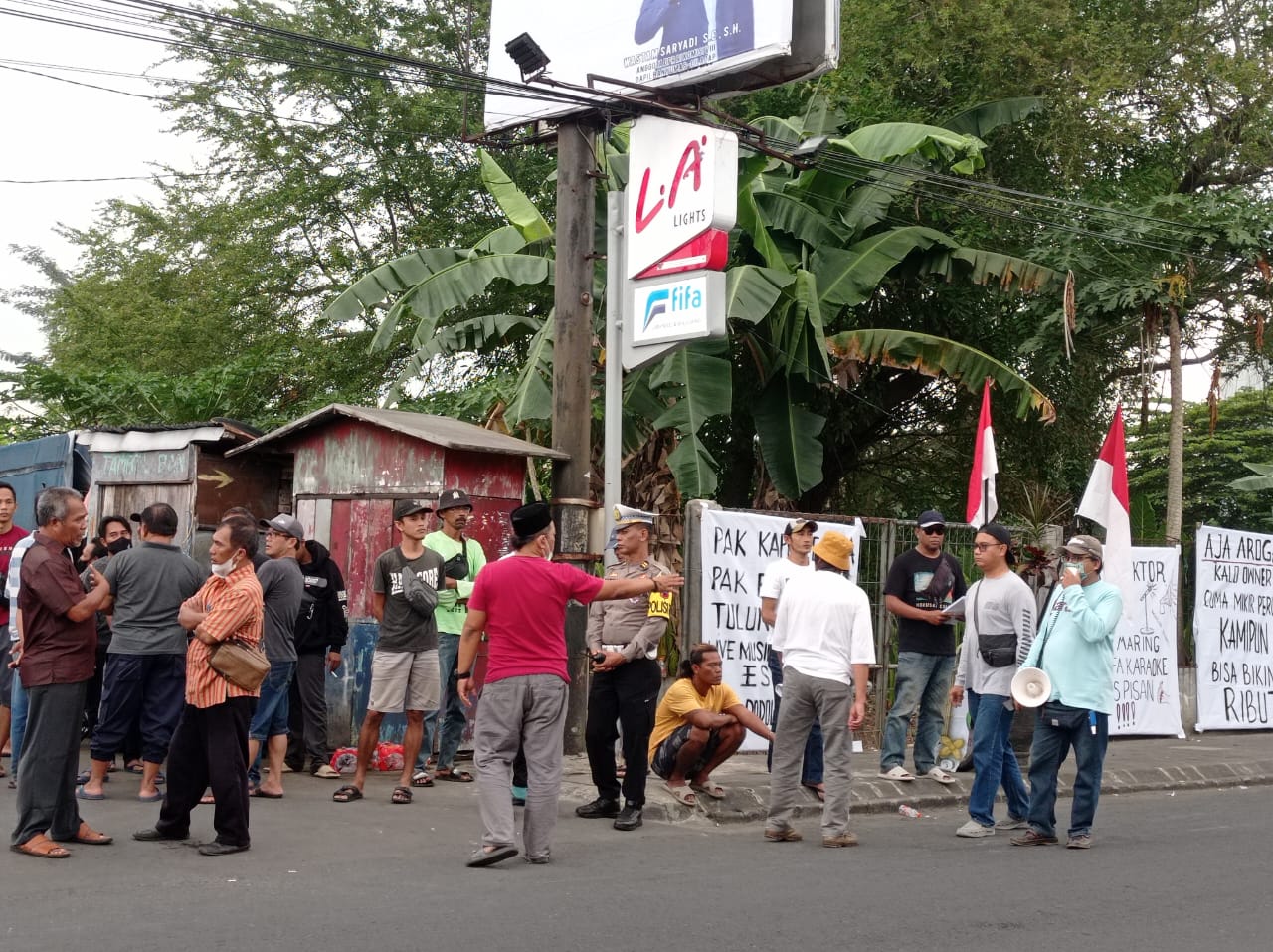 Diduga Timbulkan Kebisingan, Warga Demo Tempat Hiburan di Purwokerto