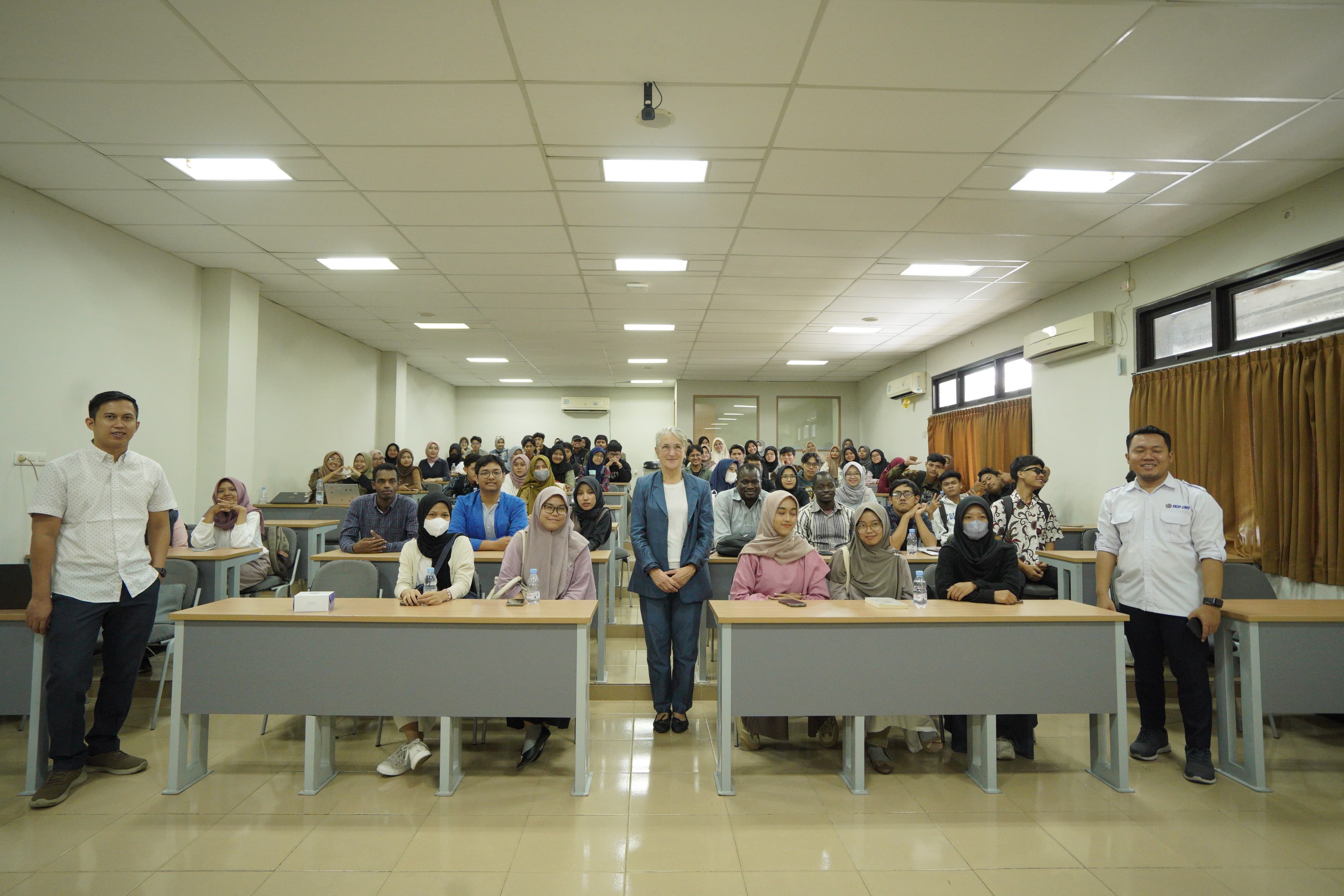 UMP Sukses Gelar Workshop Internasional dengan Pembicara dari University of Groningen Belanda