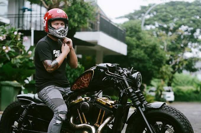 Intip Sederet Koleksi Motor Gading Marten, Dari Harley Sporty hingga Vespa Chic!