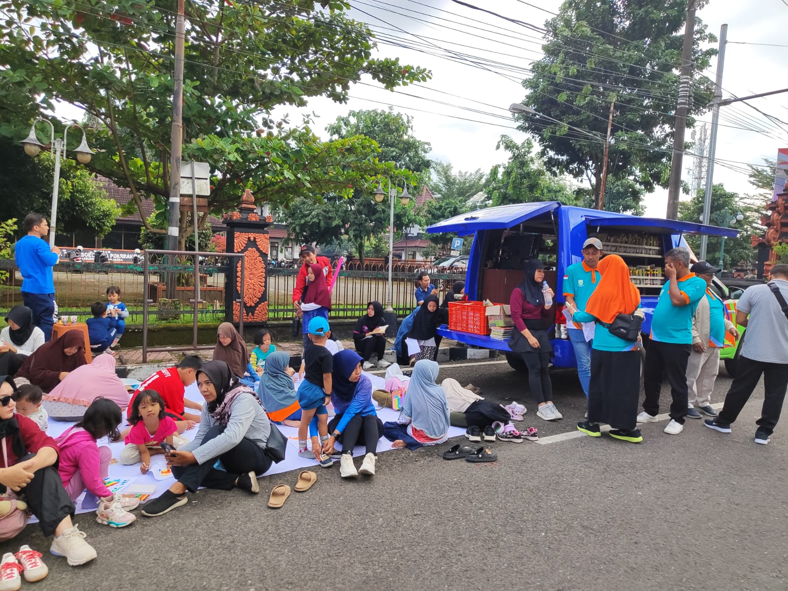 Anak-Anak Serbu Stand Perpusda di CFD Purbalingga