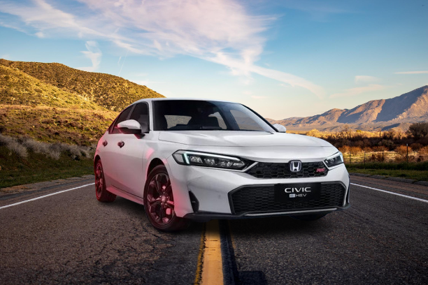 Review Honda Civic RS e:HEV, Sedan Hybrid Futuristik, Nyaman & Irit BBM!