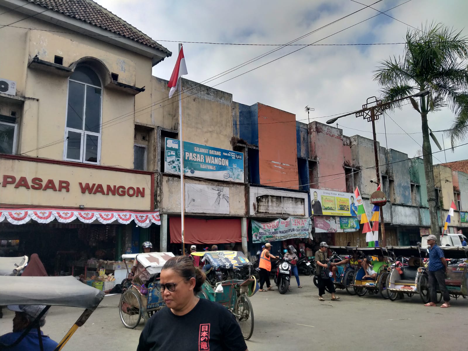 Parkir Pasar Wangon Dikelola BUMDes Banteran