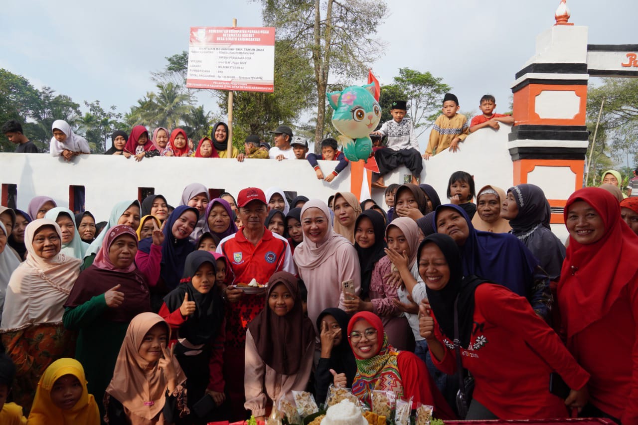 Pagar Makam Desa Serayu Karanganyar Diresmikan Bupati