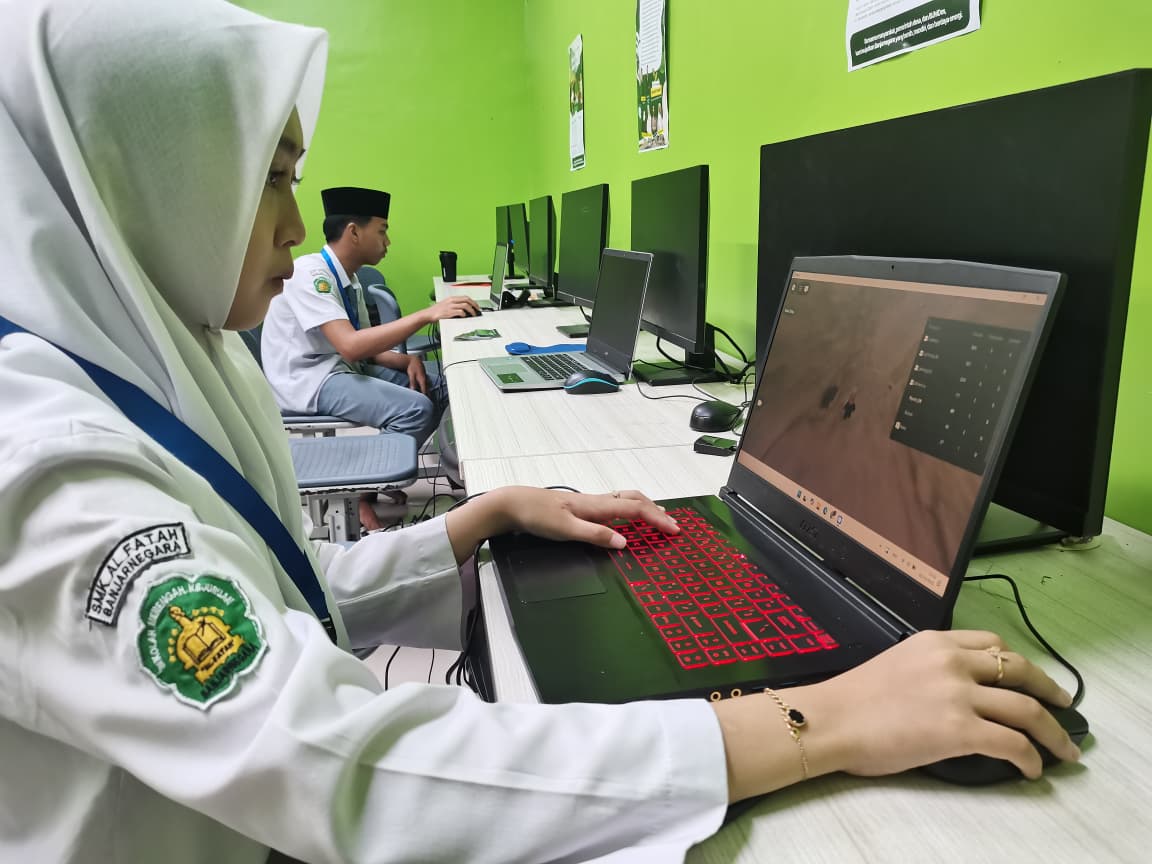 Santri Banjarnegara Buat Game Roblox Bertema Gunung Sampah, Ajak Generasi Muda Peduli Lingkungan