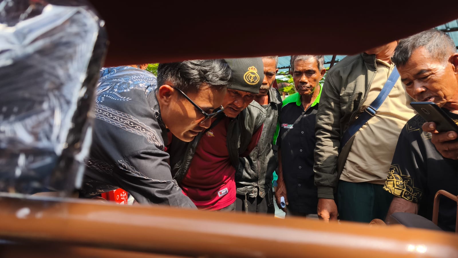 Bisa Dicharge di Rumah, Puluhan Abang Becak Belajar Mengoperasikan Becak Listrik