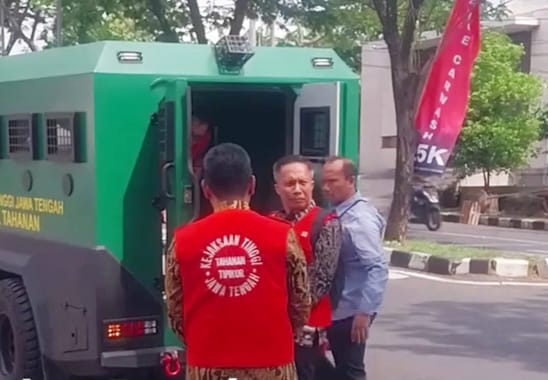 Ajukan Eksepsi, Mantan Pj Bupati Cilacap Awaluddin Muuri Bantah Dakwaan Korupsi Tanah Kodam IV Diponegoro