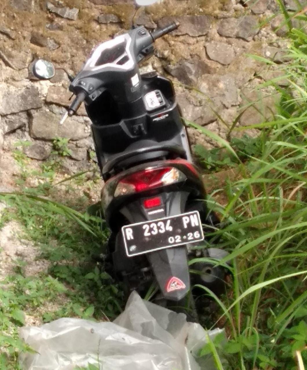 Sebuah Motor Misterius Ditemukan di Pinggir Sungai Susukan Bobosan Purwokerto