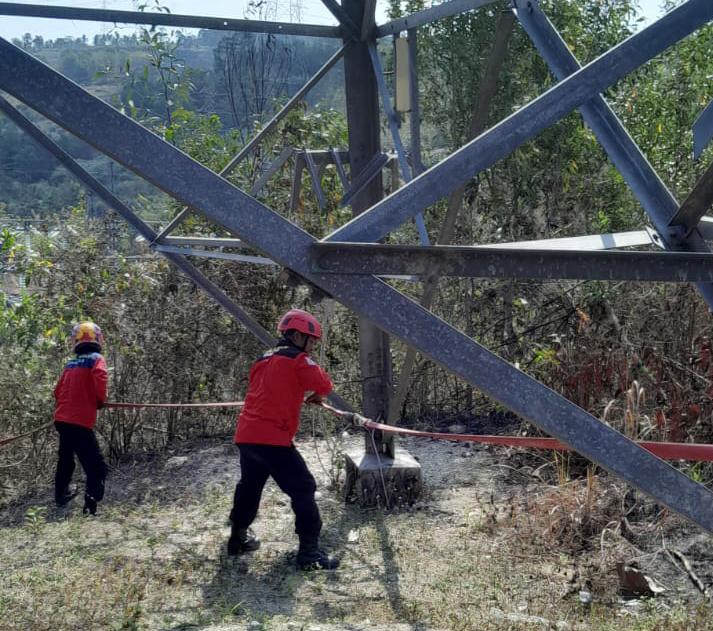 Akibat Alang-Alang Kering, Lahan seluas 5 Hektare di Area Tower Listrik Milik PLN Terbakar