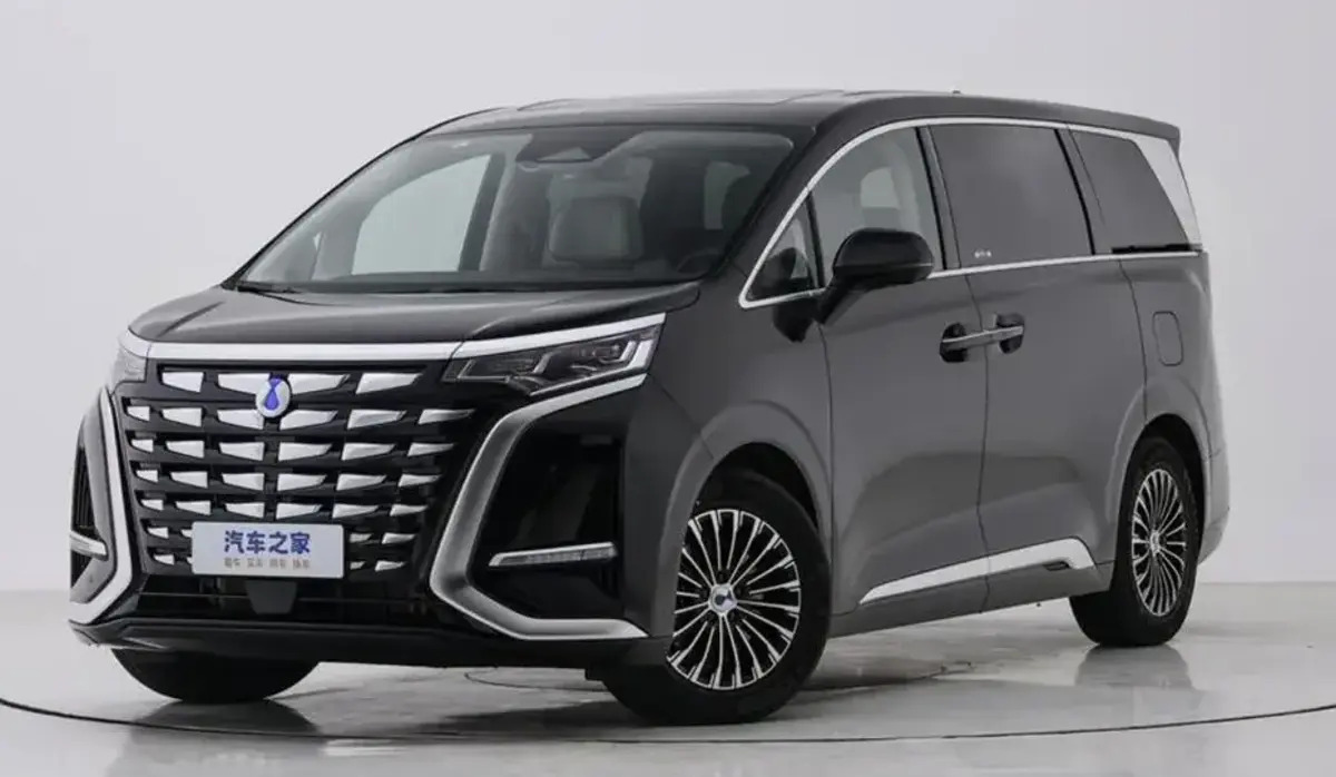 Intip Simulasi Kredit Mobil Listrik BYD Denza D9, Biaya Oke Pakai BCA Finance