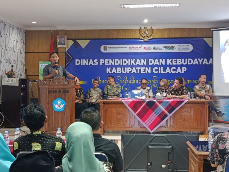 Beasiswa Satu Desa Satu Sarjana di Cilacap Ditargetkan Mulai 2027