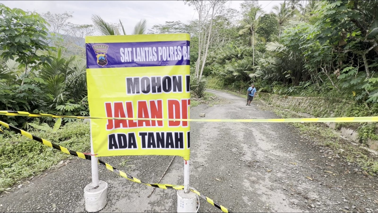 Akses Wanayasa–Pagentan Putus, Lima Rumah Terancam Longsor Susulan