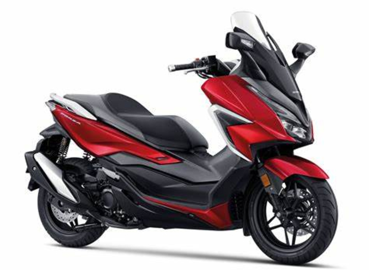 Honda Forza 250, Motor Matic Stylish yang Nyaman untuk Touring dengan Harga Fantastis