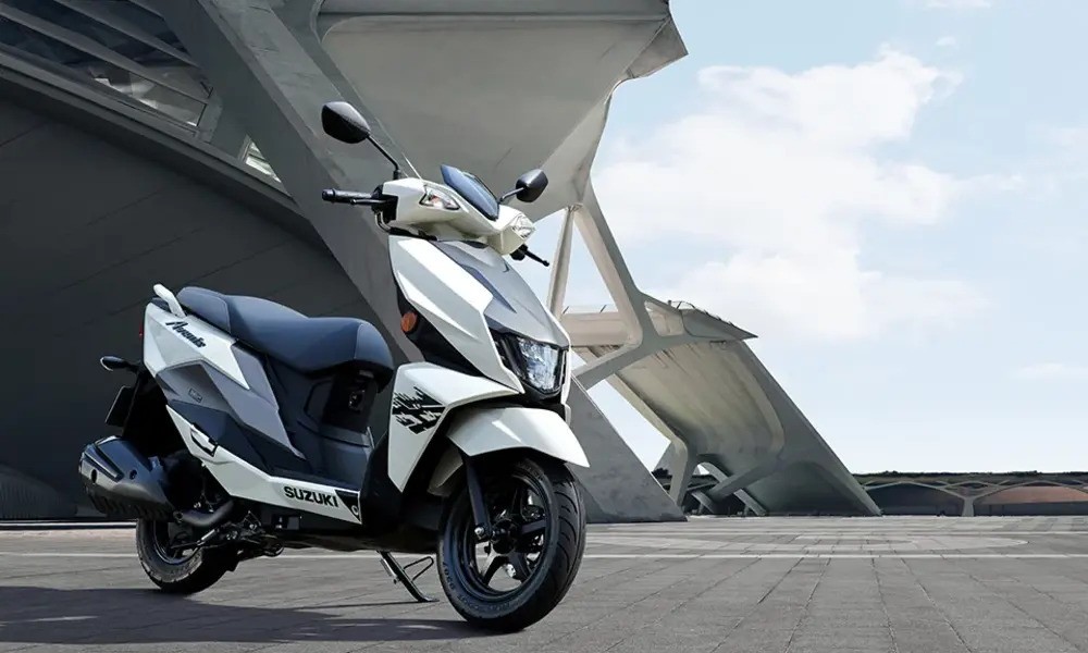 Yuk Simak! 7 Fitur Canggih yang Membuat Suzuki Avenis 125 Jadi Pilihan Menarik