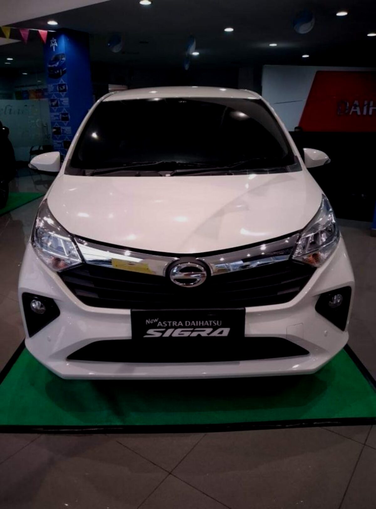 Daihatsu Sigra: Mobil Keluarga yang Nyaman, Irit, dan Gak Bikin Kantong Jebol