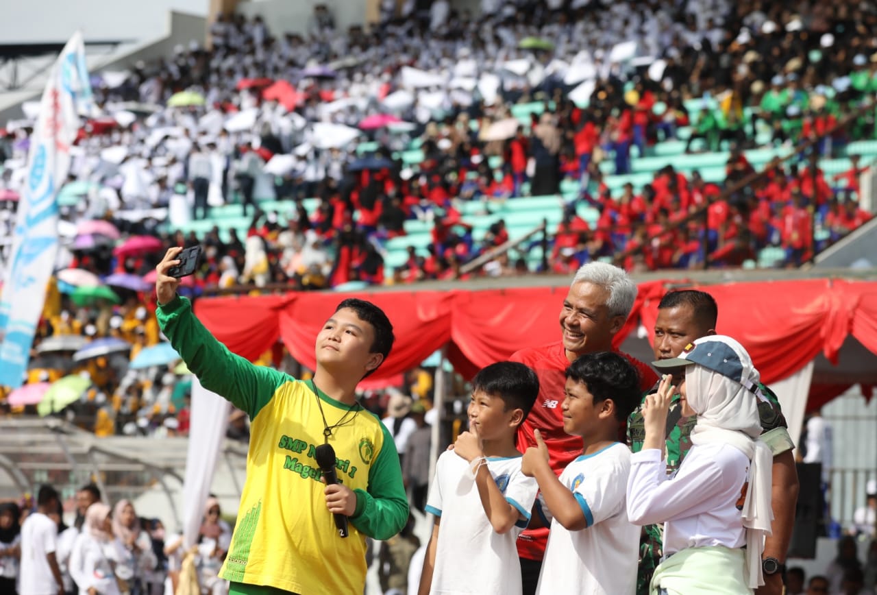 Peringati Hari Anak Nasional, Ganjar Kumpulkan Ribuan Anak di Magelang