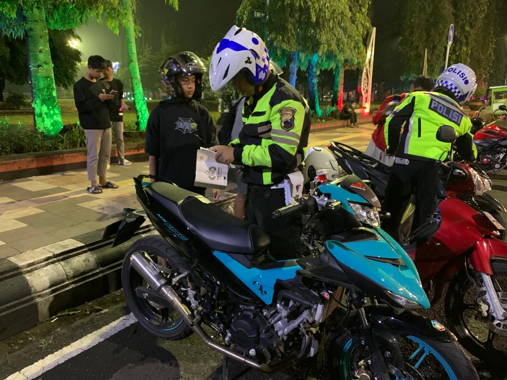 Razia Balap Liar, Polisi Amankan 16 Sepeda Motor 