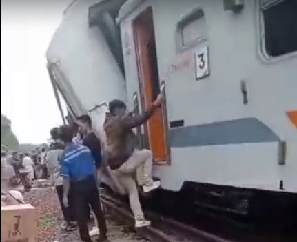 KA Bangunkarta Anjlok di Bumiayu, Penumpang Dievakuasi ke Bus