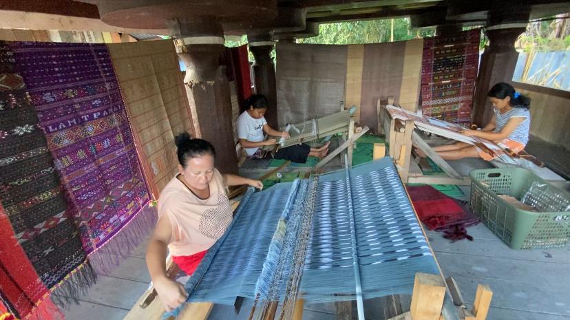 Berkat Program Klasterkuhidupku BRI, Klaster Usaha Tenun Ulos Ini Sukses Bangkit dan Berdayakan Kaum Wanita 