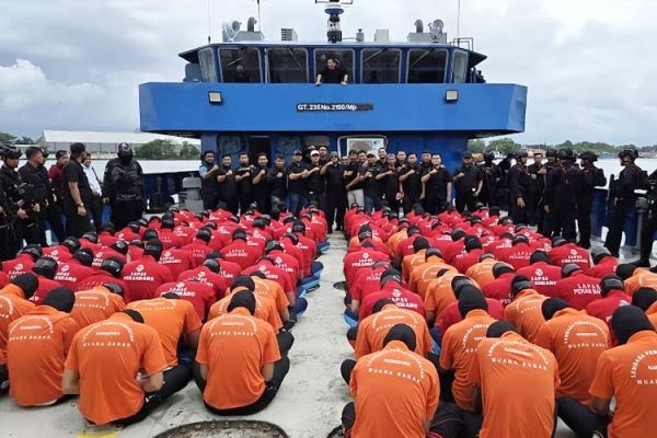 Perketat Keamanan Lapas, 130 Napi Risiko Tinggi Dipindahkan ke Nusakambangan