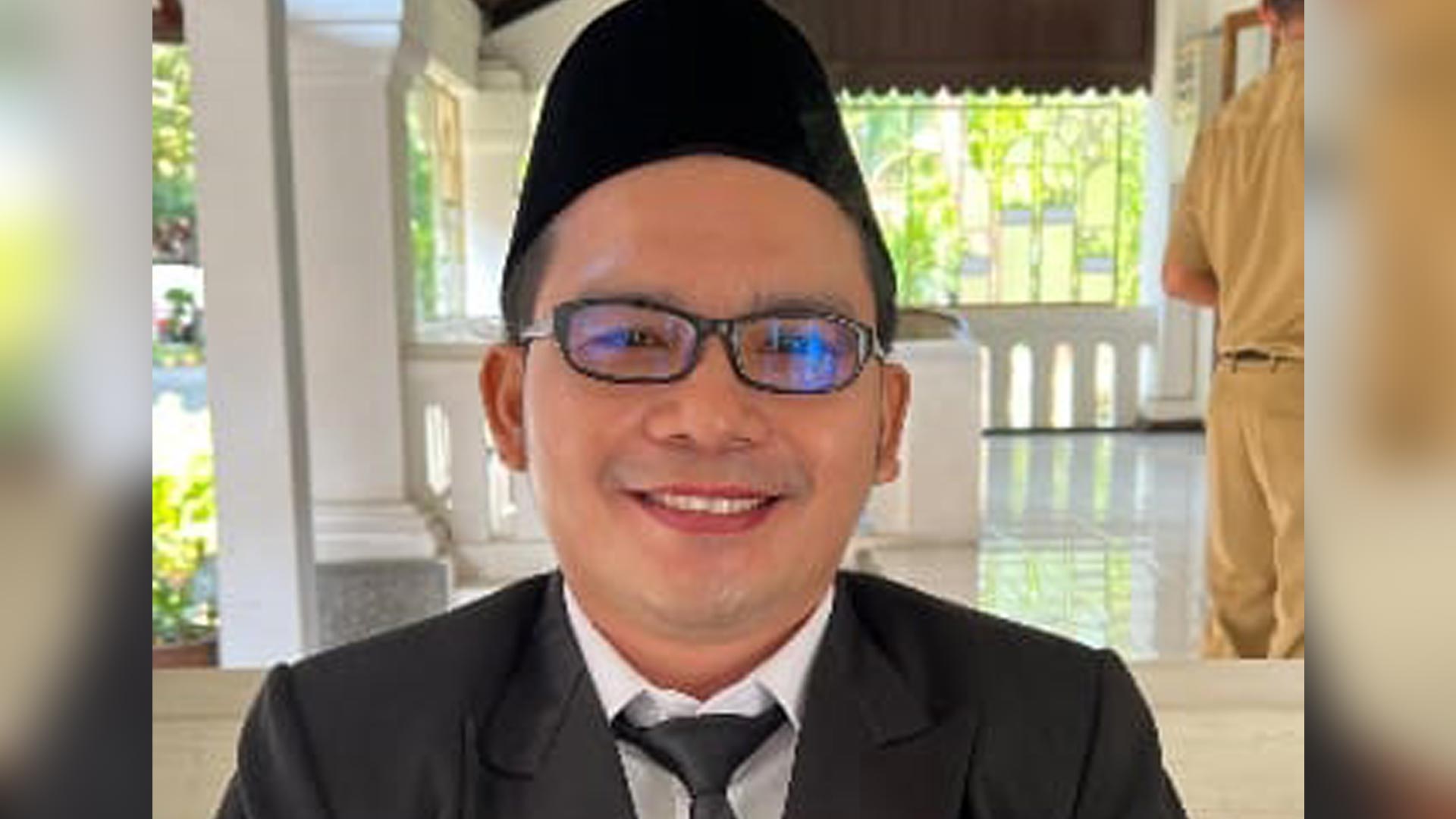 Apotek Luk Ulo, Dirikan Cabang dan Buka 24 Jam