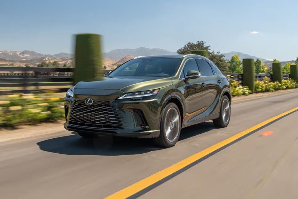 Hybrid atau Plug-in Hybrid? Ini Bedanya di Lexus RX 2025