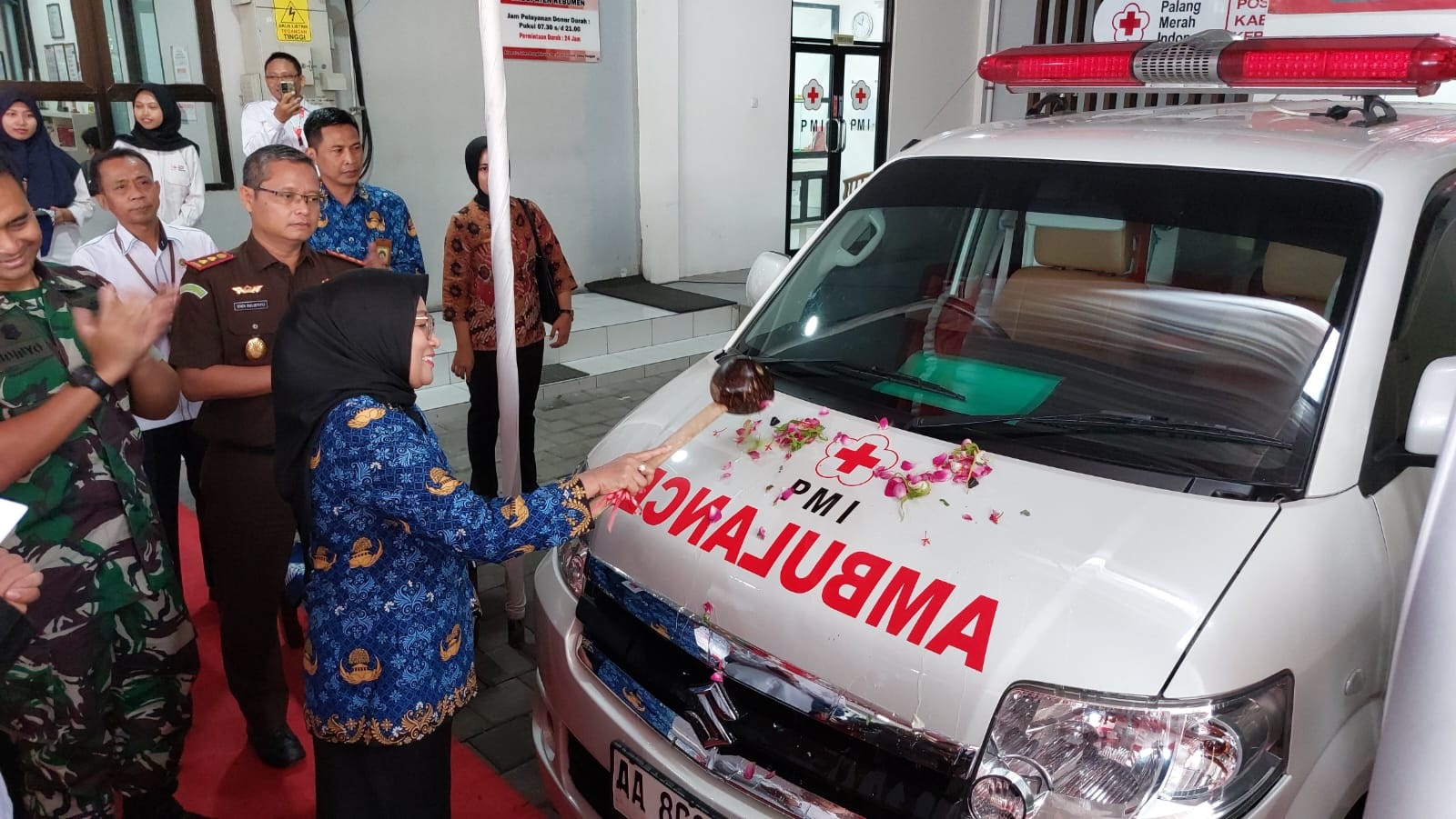 Bupati Luncurkan Ambulance Gratis