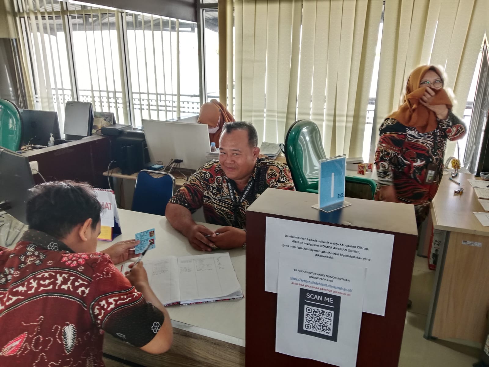 Stok Blangko E-KTP di Cilacap Cukup untuk Bulan Agustus, Disdukcapil Pastikan Layanan Tetap Optimal