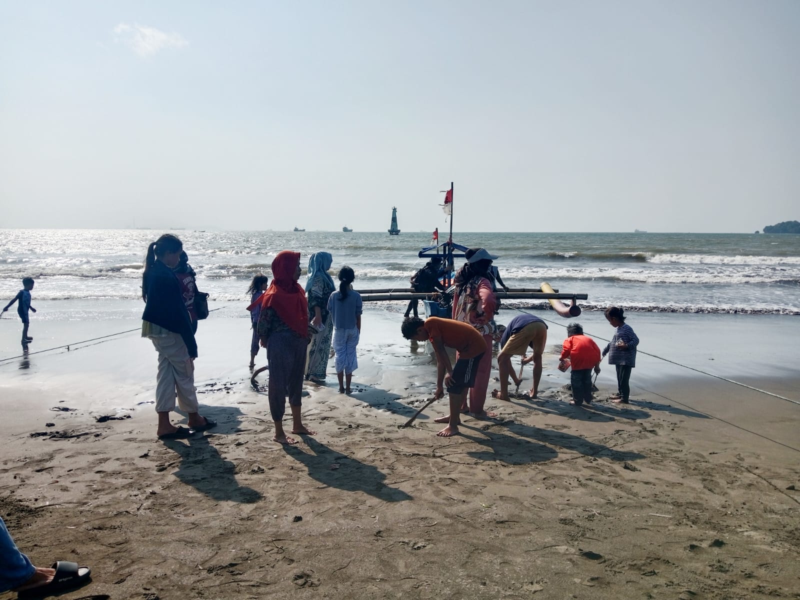 Libur Sekolah, Kunjungan Wisatawan ke Pantai Teluk Penyu Meningkat