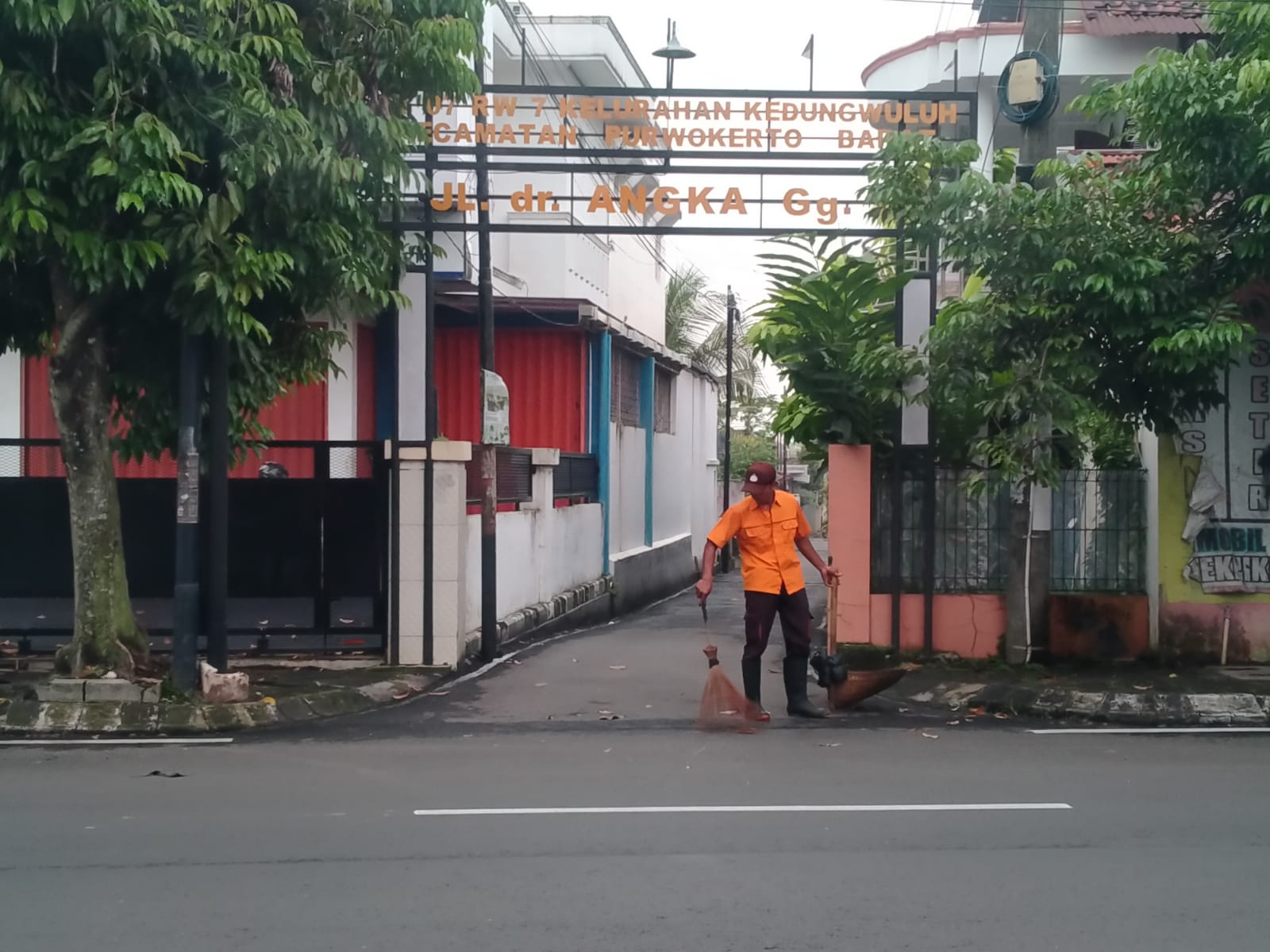 Volume Sampah Meningkat 20 Persen