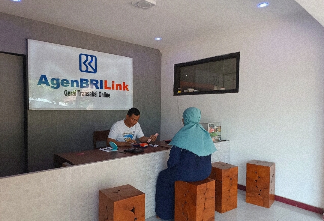 Berawal dari Coba Coba, AgenBRILink di Situbondo Ini Sekarang Berhasil Dekatkan Akses Perbankan ke Masyarakat