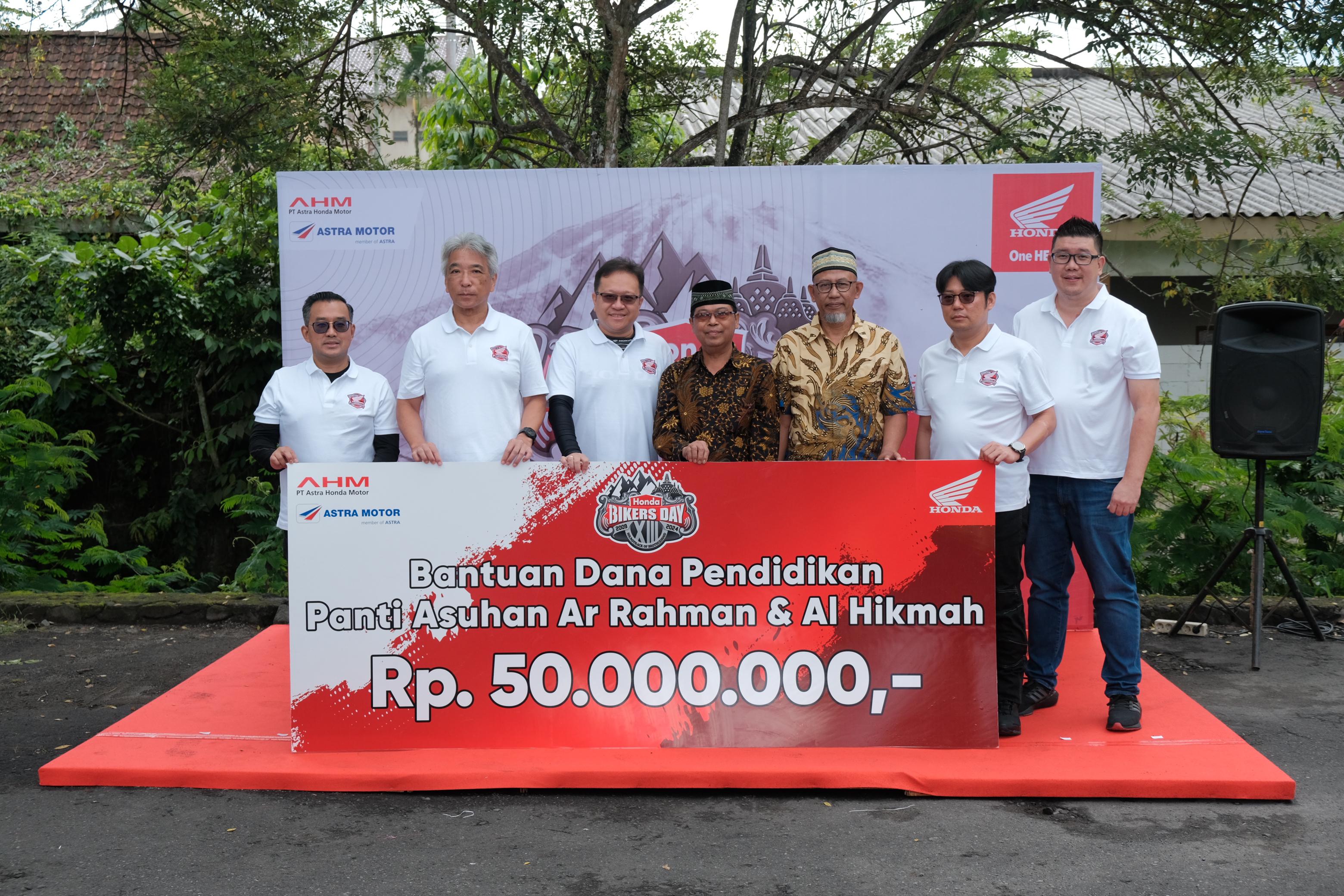 Menuju HBD 2024, AHM bersama Astra Motor Yogyakarta Salurkan Bantuan Dana Pendidikan