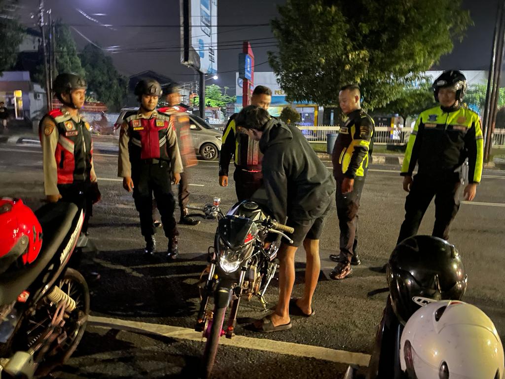 Razia Malam Minggu, Polisi Temukan 25 Pelanggar Aturan Lalu Lintas