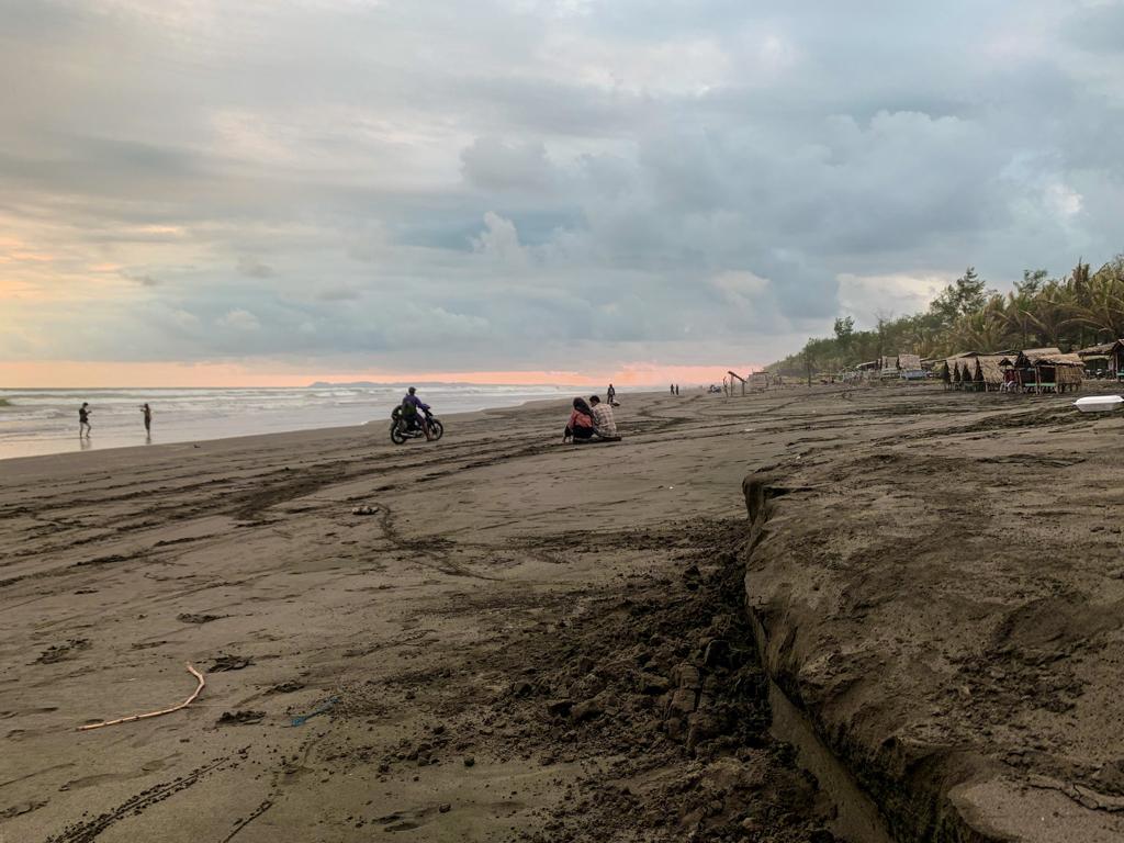 Pantai Widara Payung, Jadi Rekomendasi Liburan Seru Akhir Tahun!