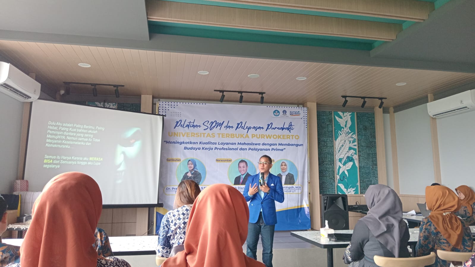 Tingkatkan Kualitas Pelayanan, UT Gelar Pelatihan SDM dalam Acara Pelepasan Purnabakti Dosen Terbaik