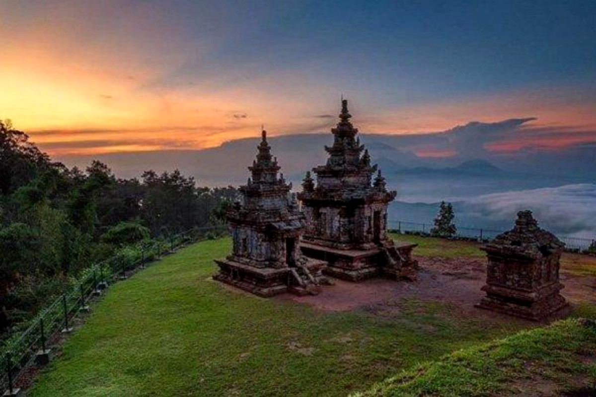 Wisata Candi Gedong Songo di Semarang