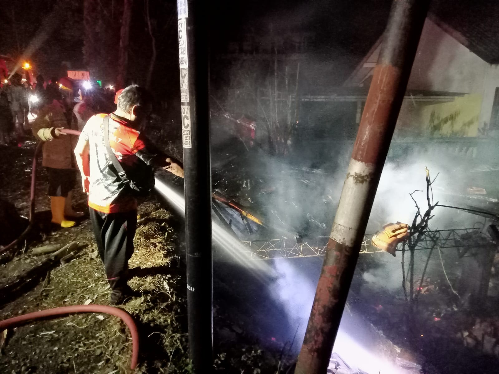 Bekas Warung Semi Permanen di Desa Buntu Cilacap Terbakar, Penyebab Masih Diselidiki