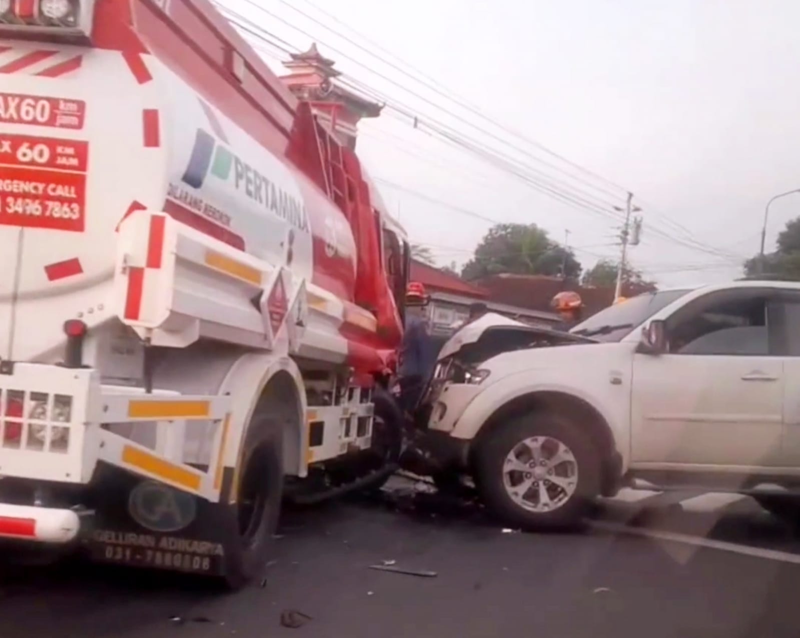 Kecelakaan di Banjarnegara, Pajero Sport Tabrak PickUp dan Truk Tangki