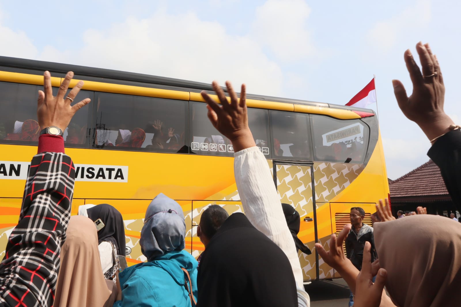 614 Calhaj Diantar Bupati dan Wabup Sampai Donohudan