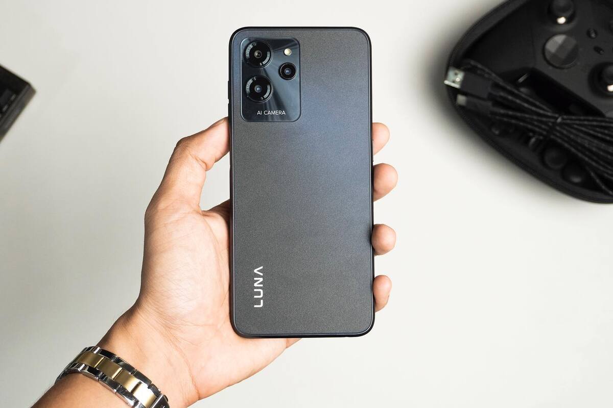 Luna V6, Smartphone 1 Jutaan Terbaik 2023