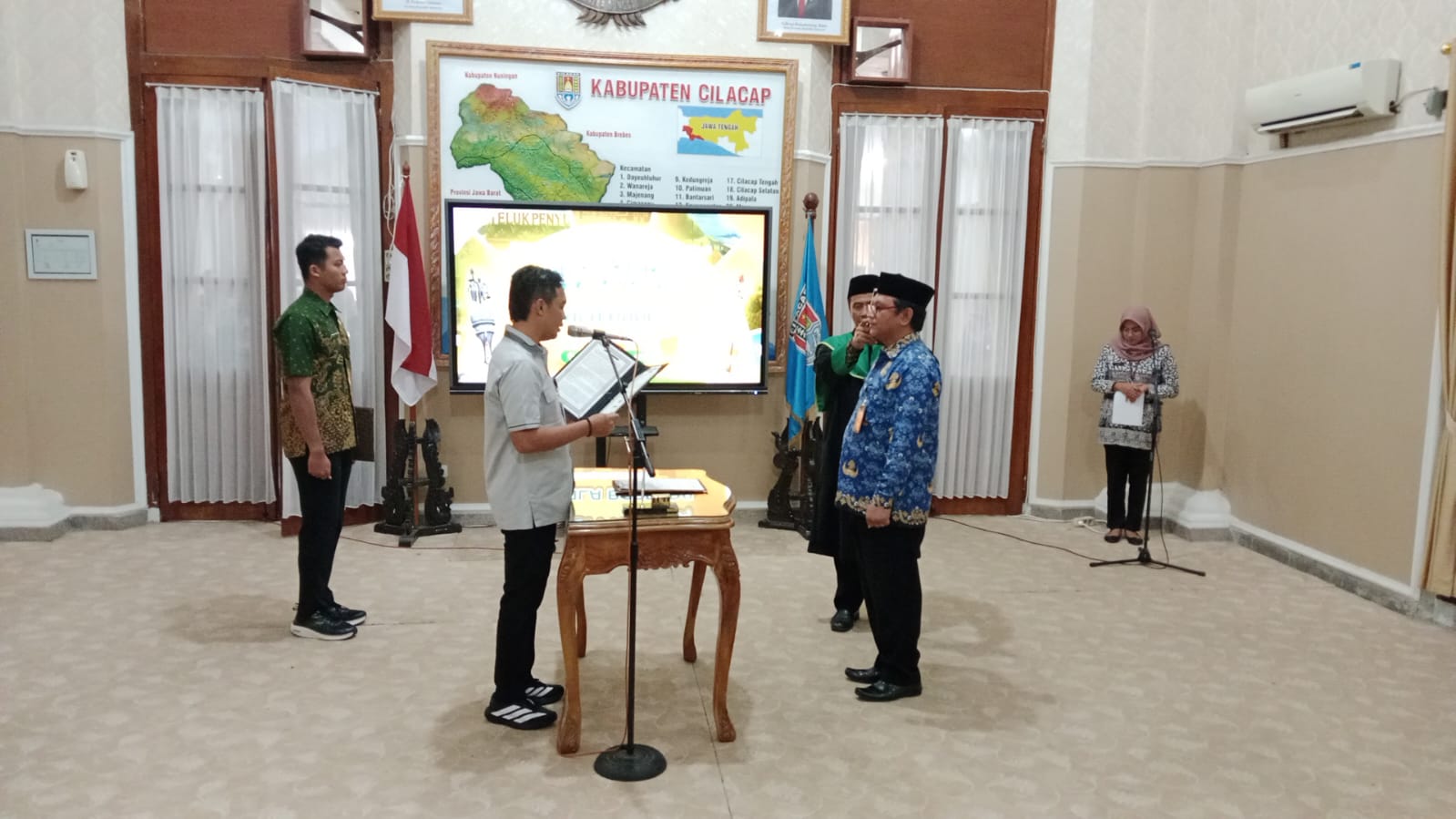 Awal Tahun, Bupati Cilacap Lantik Kepala BAPPEDA