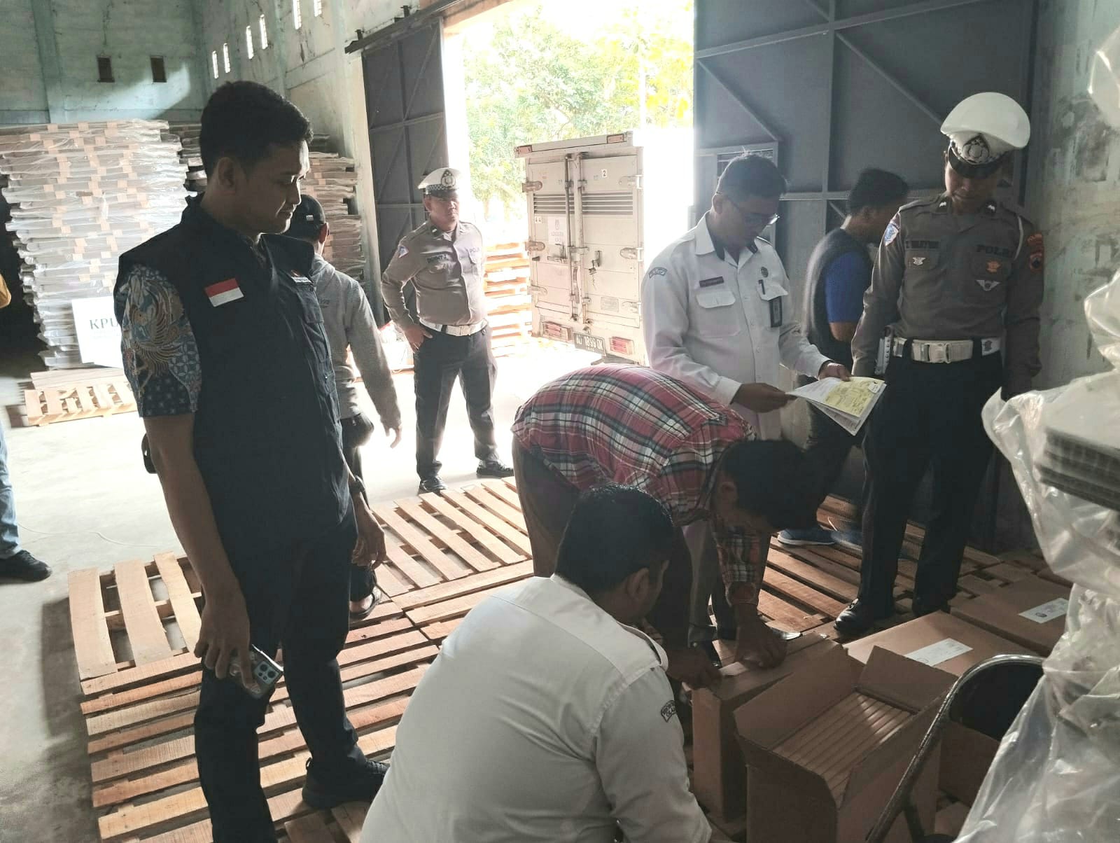 KPU Cillacap Kembali Terima Logistik Pilkada, Pencetakan Surat Suara dilakukan di Cibinong