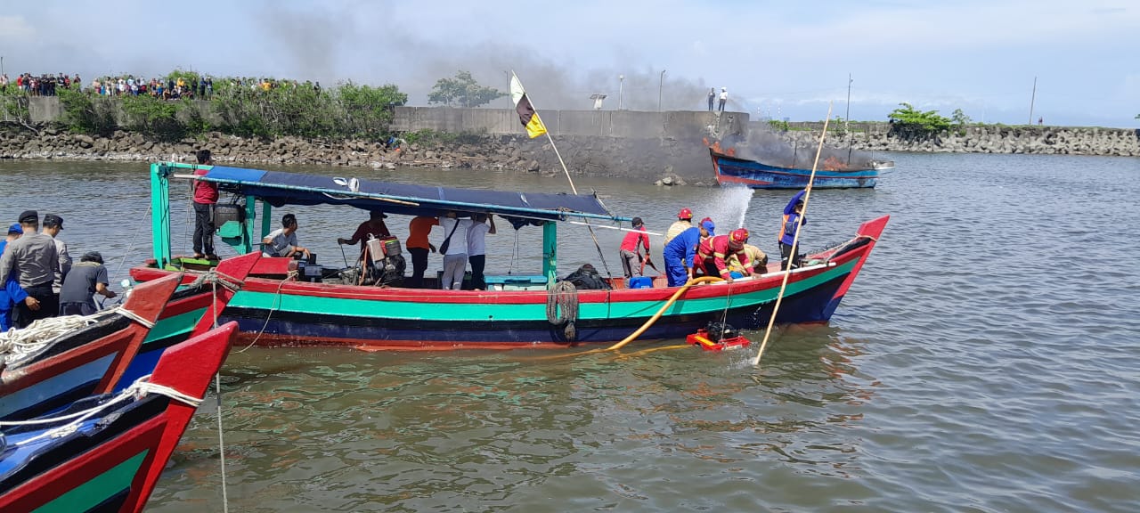 Antre Isi BBM di Dermaga 3 PPSC, Kapal Nelayan di Cilacap Terbakar