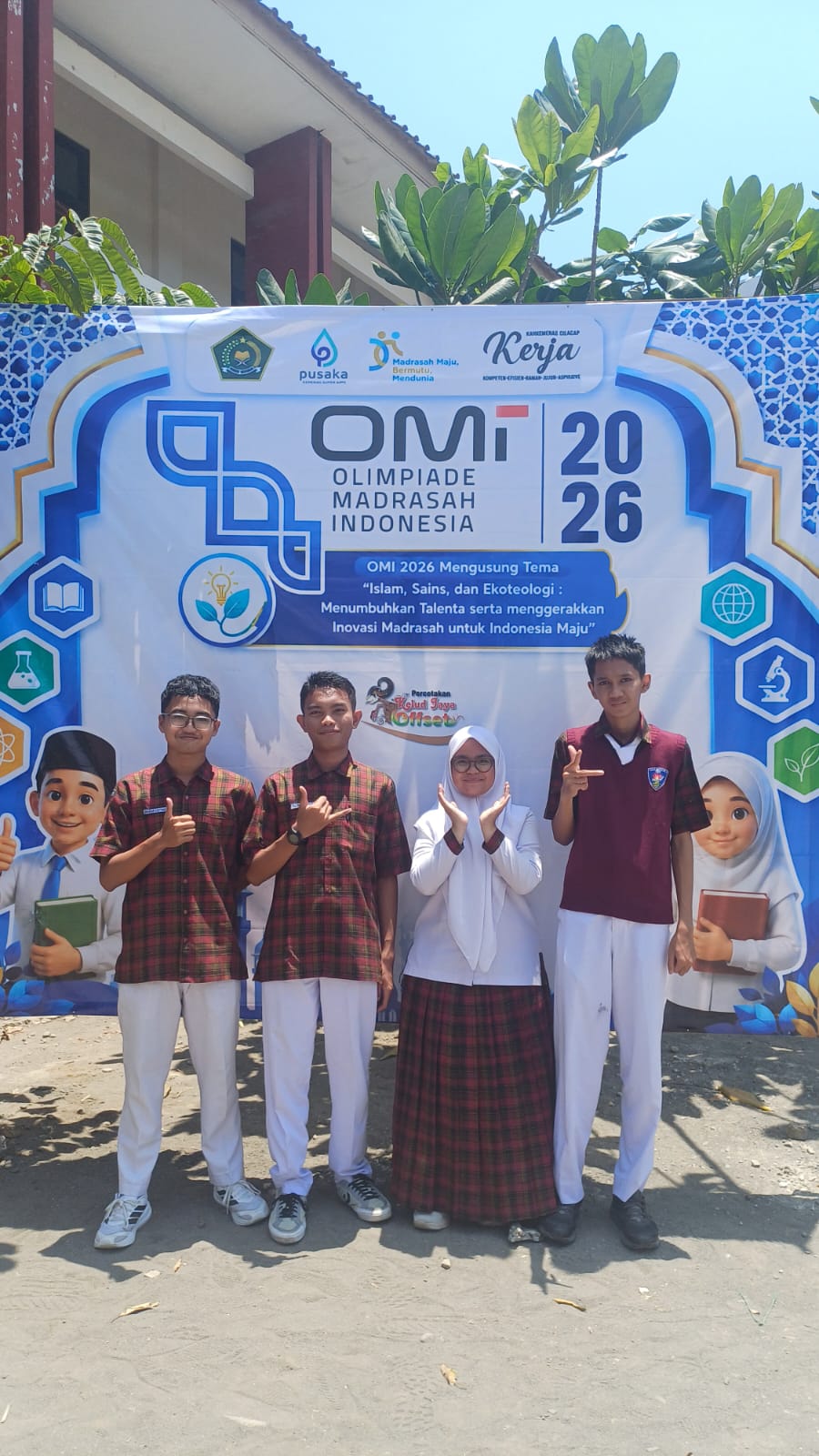 Empat Siswa SMAN 3 Cilacap Berprestasi di OMI