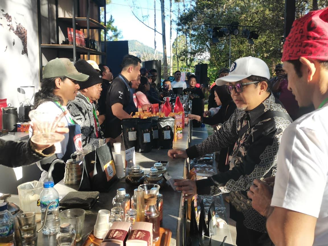 Baru Hari Pertama, Festival Kopi Dieng 2026 Catat Minat Pembelian 100 Ton Green Bean