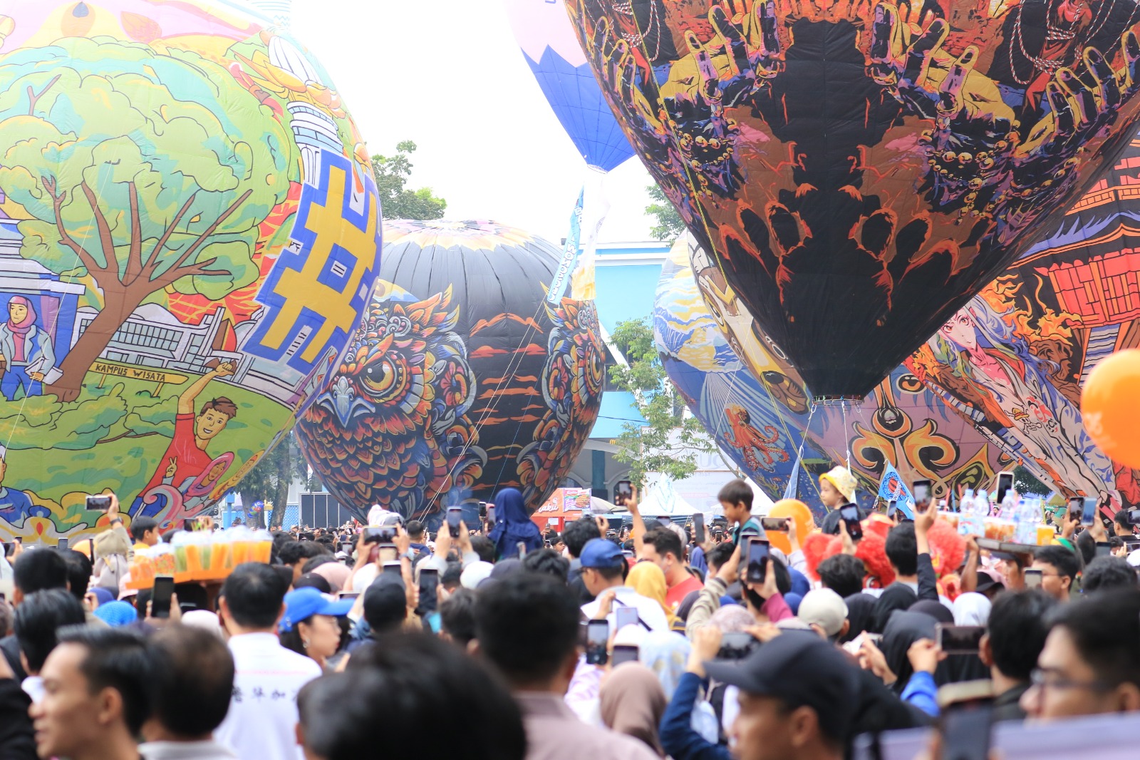 Festival Balon Udara UMP Raih Penghargaan Sebagai Event Unggulan Kabupaten Banyumas 2025