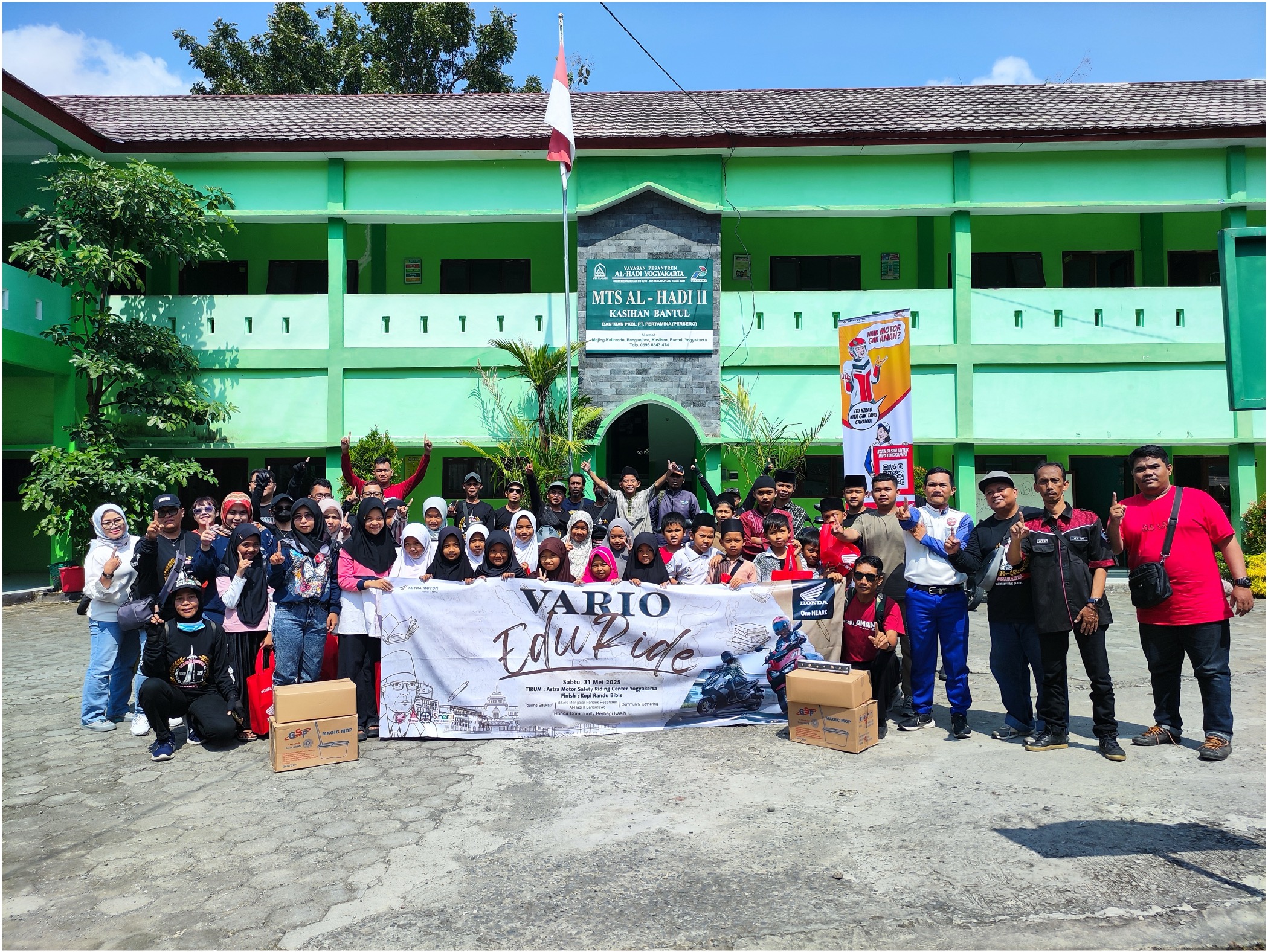 Bikers Honda Vario Tunjukkan Aksi Nyata Peduli Pendidikan dan Keselamatan Berkendara Sejak Usia Dini